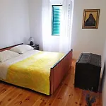 Holiday House With Wifi Dol, Brac - 5674 Holiday home *