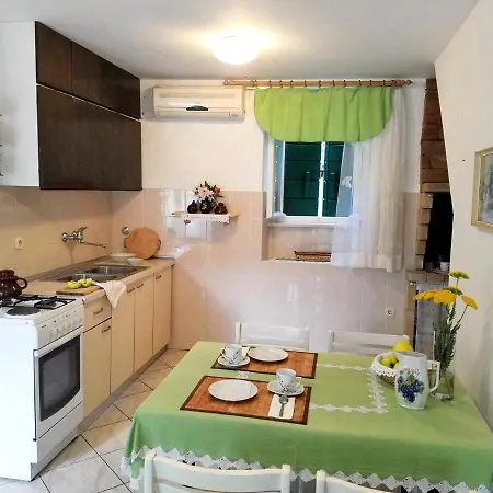 Prázdninový dům House With Wifi Dol, Brac - 5674